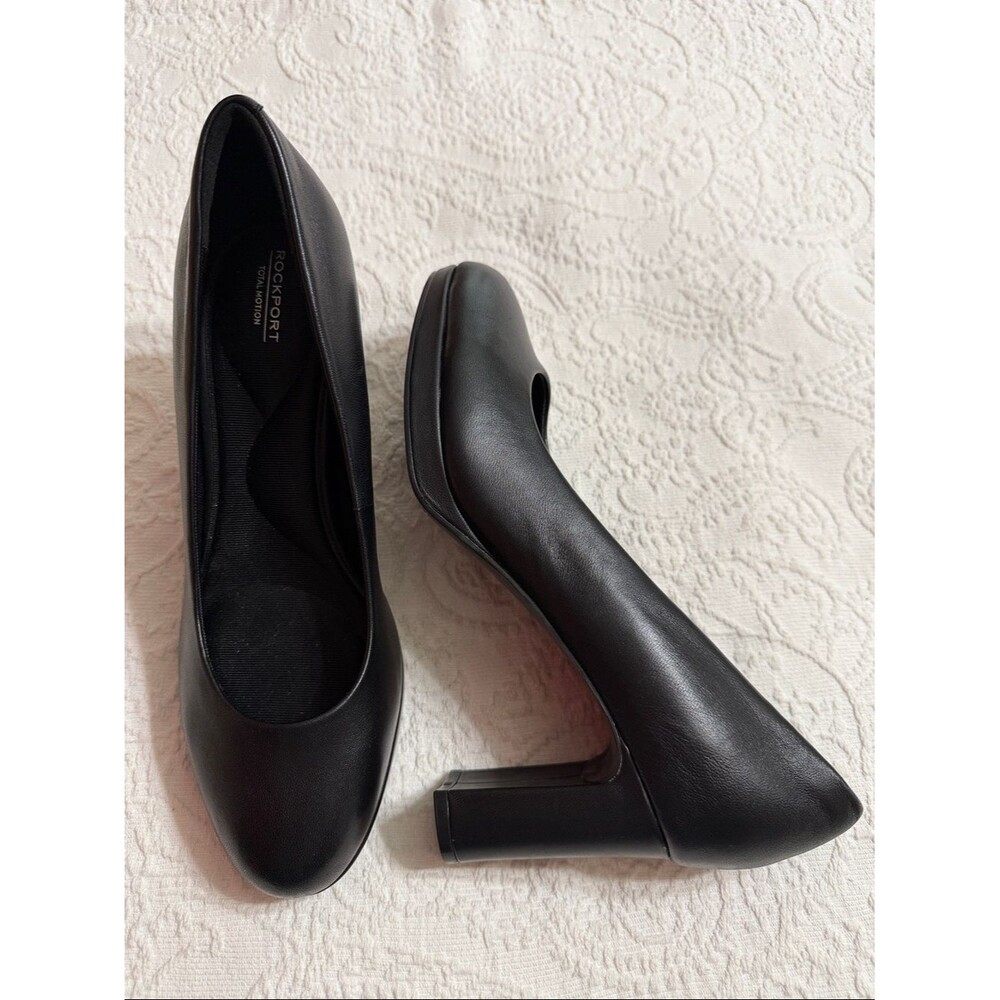 Black Platform Heels Size 10.5M Rounded Toe
